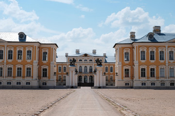 Obraz premium Rundale Imperial Palace in Latvia in summer