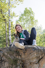 Obraz premium Young woman in the park