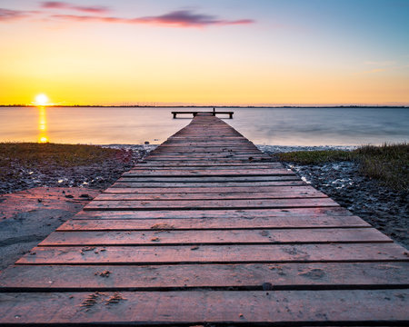 Dramatischer Sonnenuntergang an der Nordseek&uuml;ste