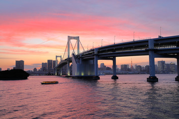Naklejka na ściany i meble 夕暮れの東京の海