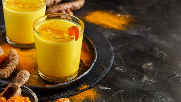 Golden Milk With Turmeric Powder