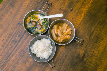 キャンプごはん　Camping cooking outdoors (Japanese food)