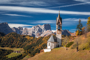 Fototapeta premium Dolomiten in october autumn 2018 landscape dolomiti