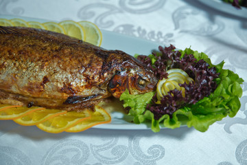 Laced l faith, greens, spanag, basil. Fried fish in the oven.