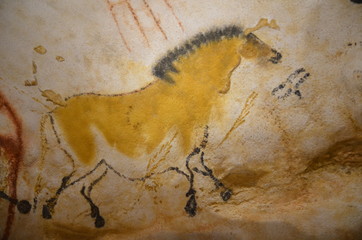 CHEVAL GROTTE DE LASCAUX II PÉRIGORD NOIR DORDOGNE FRANCE