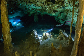 MEXICO diving cenote Dos Ojos © Wojciech