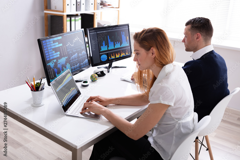 Poster stock market broker analyzing graphs on computer
