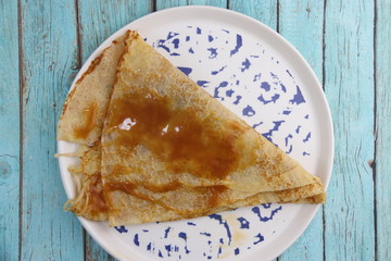 Crêpe au caramel beurre salée