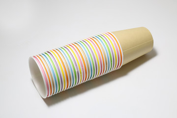 積み重なった紙コップ