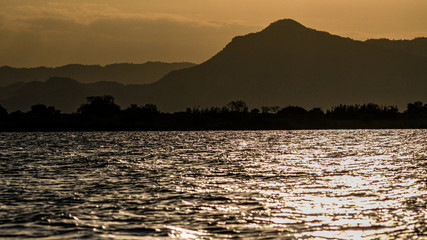 Abendsonne am Shire River