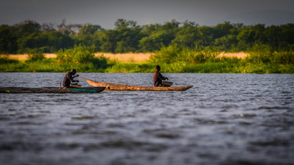 Angler auf dem Shire