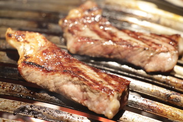 炭火焼　焼肉
