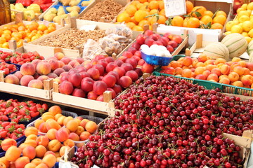 frisches Obst auf dem Wochenmarkt
