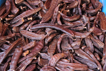 Johannisbrot zum verkauf auf einen Markt in Kroatien