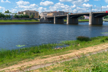 Новый Волжский мост через реку Волга в Твери.