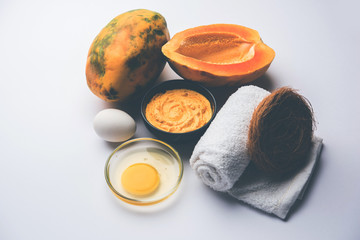 Papaya Face mask for acne treatment, selective focus