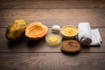 Papaya Face mask for acne treatment, selective focus