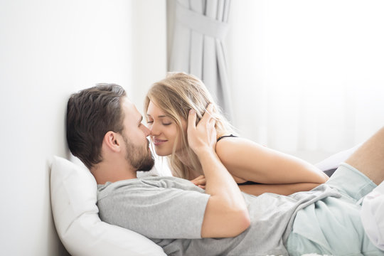 Couple In Bed" Images – Browse 728 Stock Photos, Vectors, and Video | Adobe  Stock