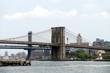 Fototapeta na wymiar Brooklyn Bridge – New York – USA