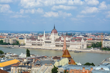 Obraz premium 12.06.2019. Budapest, Hungary. Beautiful view of historical part of the city, of old buildings and sights, river and coast, of transport.