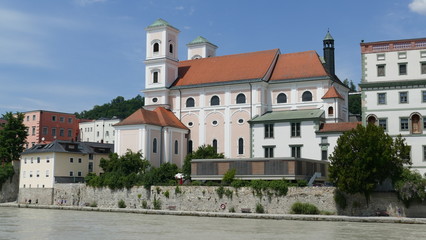 Fototapeta na wymiar St. Michael Passau