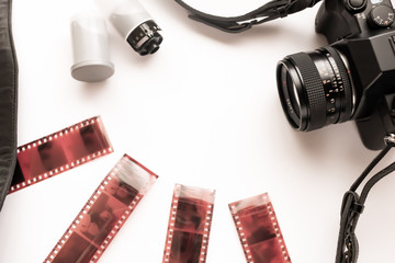 Obraz premium セピア加工のフィルムカメラとネガフィルム