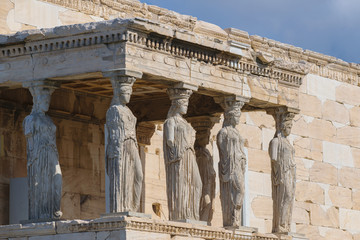 Obraz premium Caryatid statues in Erechtheion, Parthenon temple, Acropolis hill