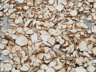 Dry taro for feeding animals