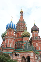 Foto op Canvas Saint Basil's Cathedral (Cathedral of Vasily the Blessed) on Red Square in Moscow, Russia. Famous city icon and UNESCO World Heritage Site  © onajourney