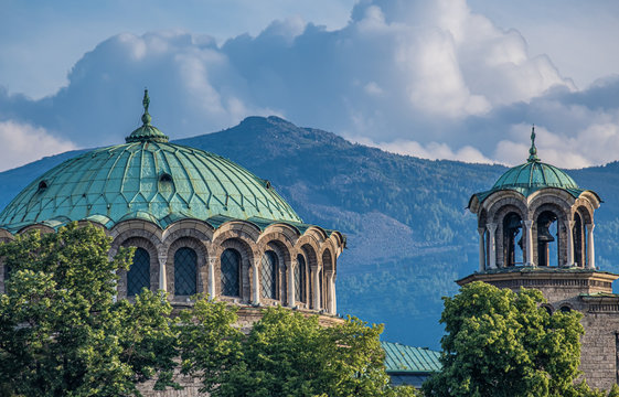 St. Nedelya Church with the iconic Vitosha Mountain Range in the background, Sofia, Bulgaria