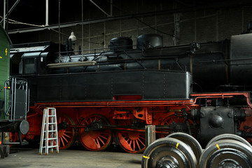 alte Züge und Eisenbahn