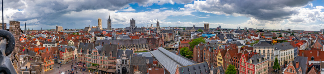 Obraz premium Wonderful panoramic view of the city of Ghent