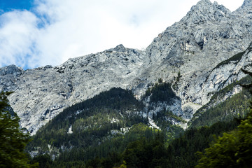  Blick auf Berggipfel in den Alpen