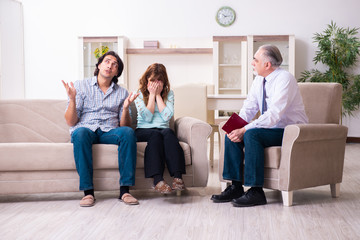 Young pair visiting experienced doctor psychologist