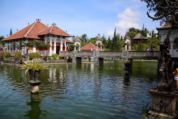 Fototapeta na wymiar water palace