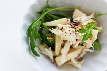 Apple and boiled scallion salad