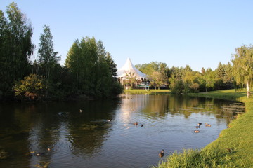 Obraz premium Evening Light On The Lake, William Hawrelak Park, Edmonton, Alberta