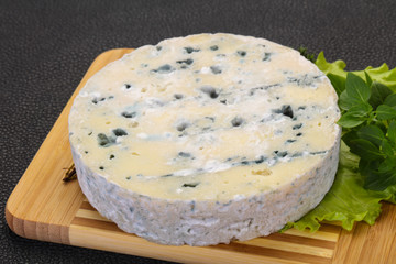 Round blue cheese