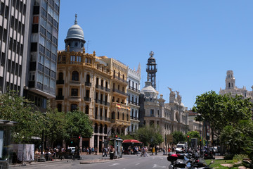 Avenue San Fernando à Valence en Espagne