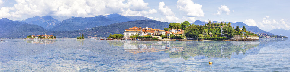 Fototapeta na wymiar Isola Bella island on Maggiore Lake, Lombardy, Northern Italy
