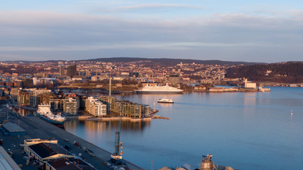 Obraz premium Sunset aerial view on Aker Brygge and Filipstad in Oslo, Norway