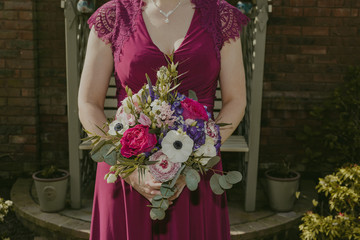 bridesmaids with bouquet