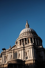 Fototapeta na wymiar st pauls cathedral in london