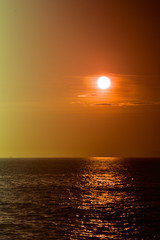 水平線と朝焼け　horizon and sunrise