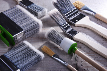 Different kinds of paintbrushes for home decorating purposes