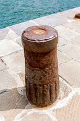 Naklejka premium Mooring equipment on the harbor