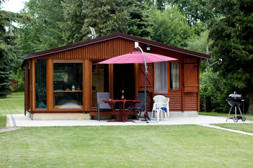 Gemütlicher Bungalow aus Holz