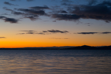 Obraz premium lake and sky before sunrise