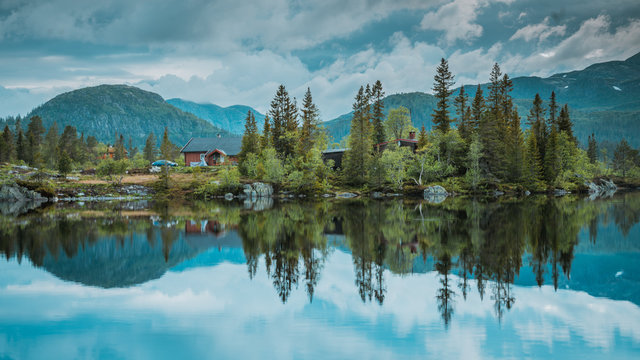 Gaustatoppen, Rjukan, G&oacute;ry Skandynawskie, Telemark, 1883 m n.p.m, Norwegia, Norway, Norge, Gausta, Tuddal, Tinn, Stavsro, szczyt, płaskowyż, park narodowy, moutain, fjell, Skandynawia, Scandinavia