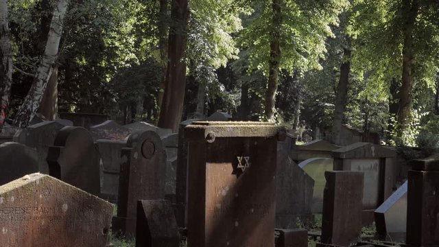 Grabsteine, j&uuml;discher Friedhof